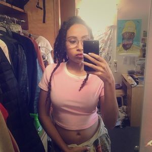 Cute pink cropped shirt #forever21 never been worn